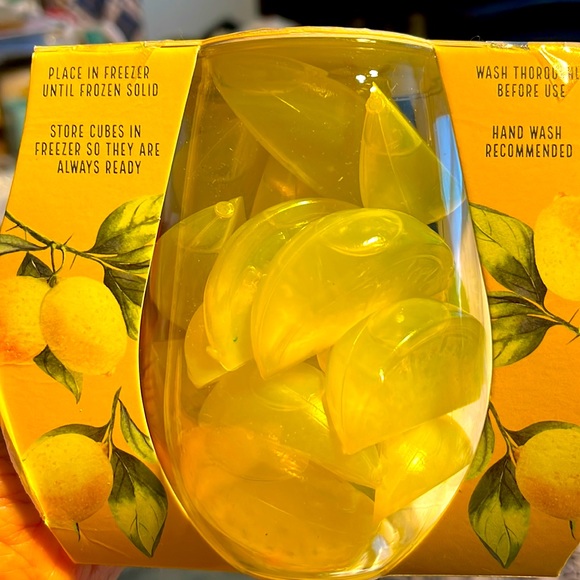 NWT 24 Piece Lemon Chillers Reusable Ice Cubes with Unbreakable Wine Glass - Picture 12 of 14